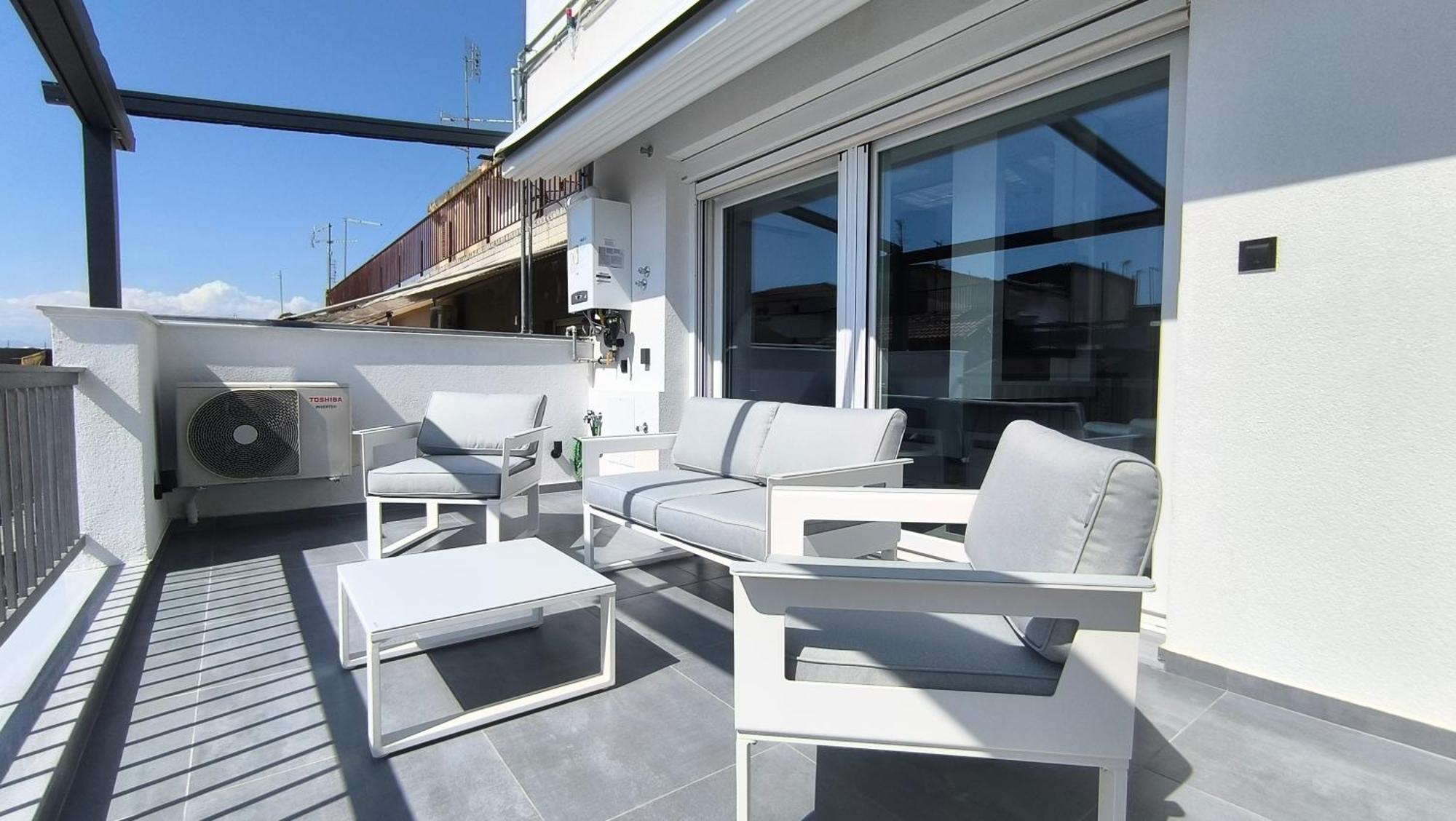 Larisa Absolute Suites, Sky View Smart Home Екстер'єр фото