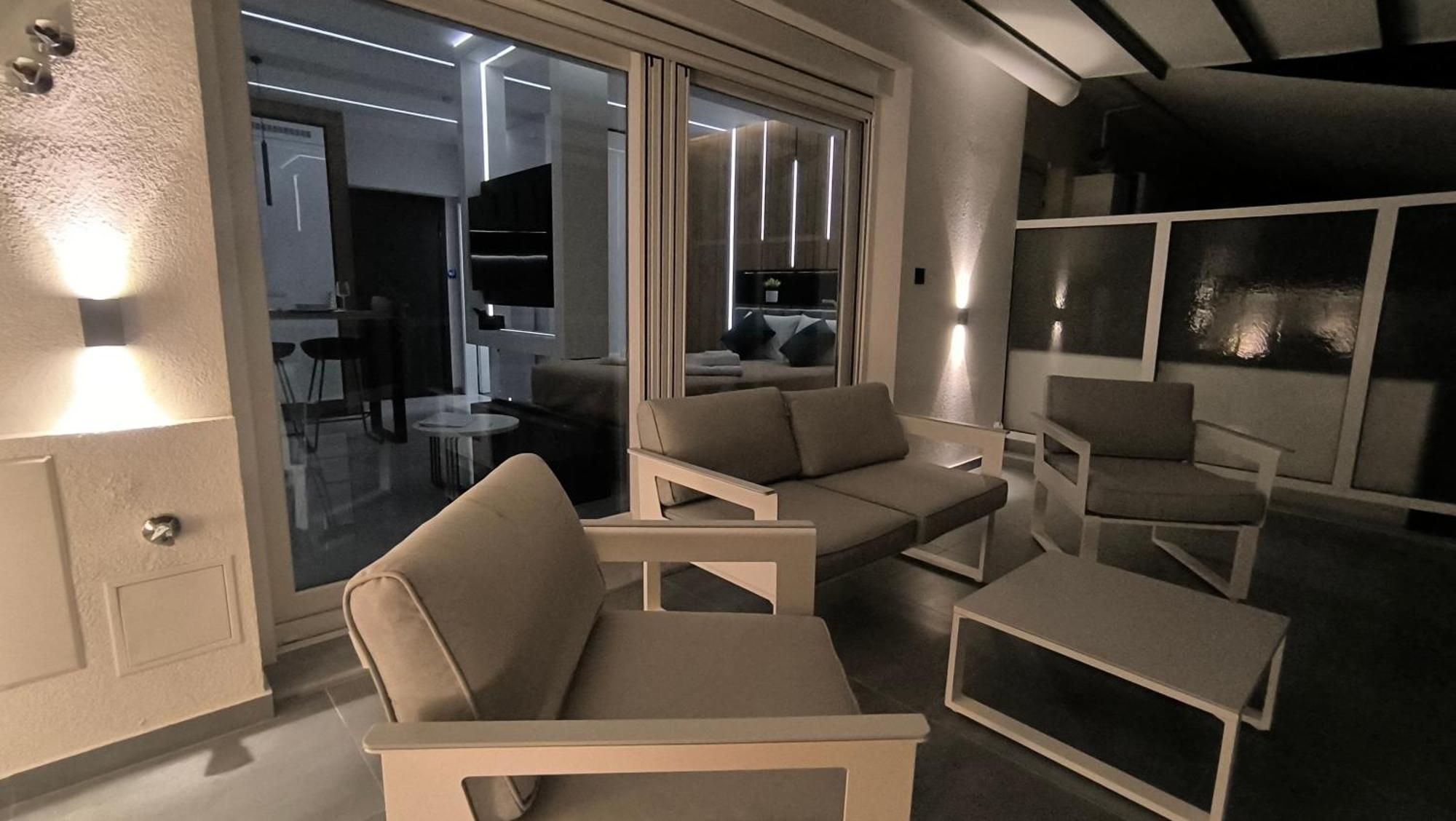 Larisa Absolute Suites, Sky View Smart Home Екстер'єр фото